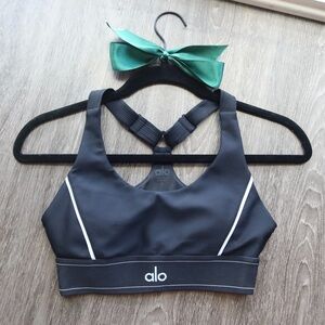 Alo Yoga black suit up bra, S